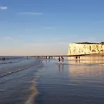 Salicorne Avec Vue Sur *